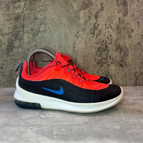 Nike Air Max Axis Running Shoes Womens sz 7.5 - black/red - Picture 1 of 6